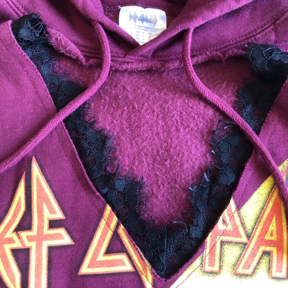 Def Leppard Hoodie Sweatshirt EUC Lace Small - Picture 3 of 11
